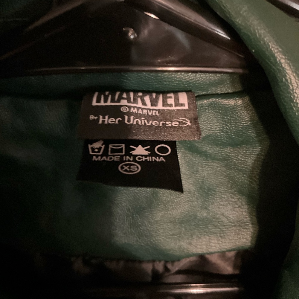 Jacket - Picture 3 of 3